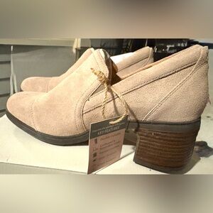 Jambu Beige Suede Heeled Boots
